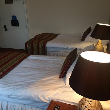 The Three Tuns Hotel Wetherspoon Thirsk Chambre photo