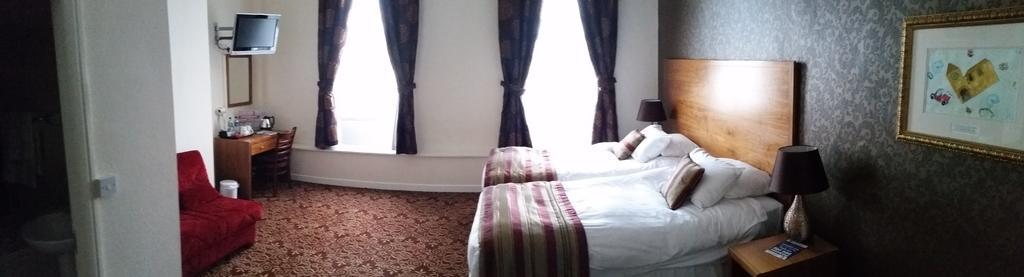 The Three Tuns Hotel Wetherspoon Thirsk Chambre photo