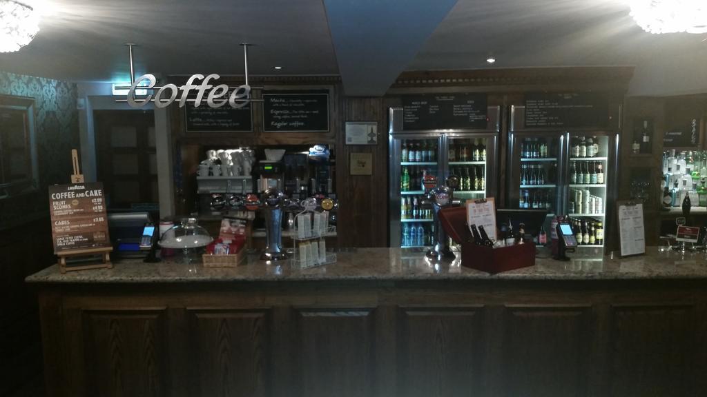 The Three Tuns Hotel Wetherspoon Thirsk Extérieur photo