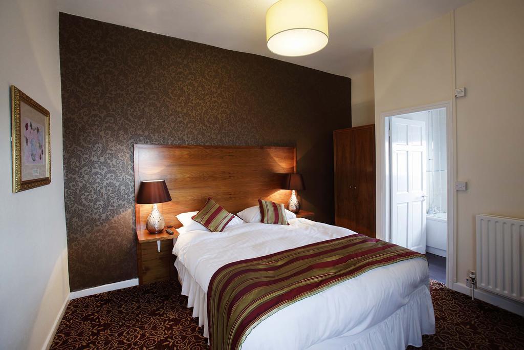 The Three Tuns Hotel Wetherspoon Thirsk Chambre photo